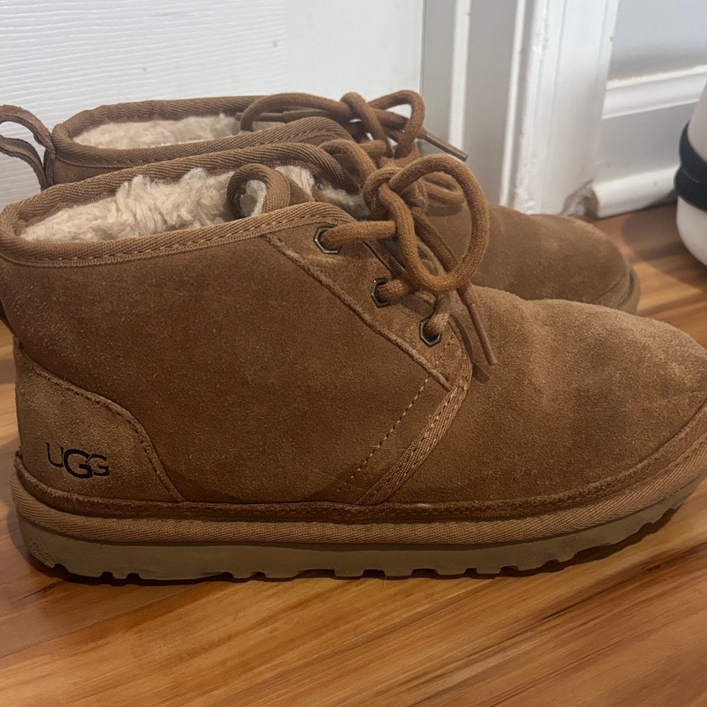 UGG Tan Women Boots - Picture 2 of 3